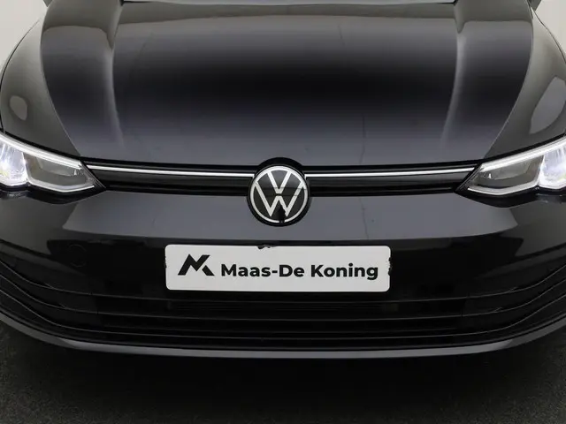 Volkswagen Golf 1.0 TSI 110PK Life 2023 Benzine 28