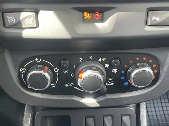 Dacia Duster 1.2 TCe 4x2 Blackshadow 2018 Benzine 11