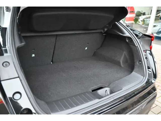 Nissan Juke 1.0 DIG-T Tekna 2025 Benzine 8