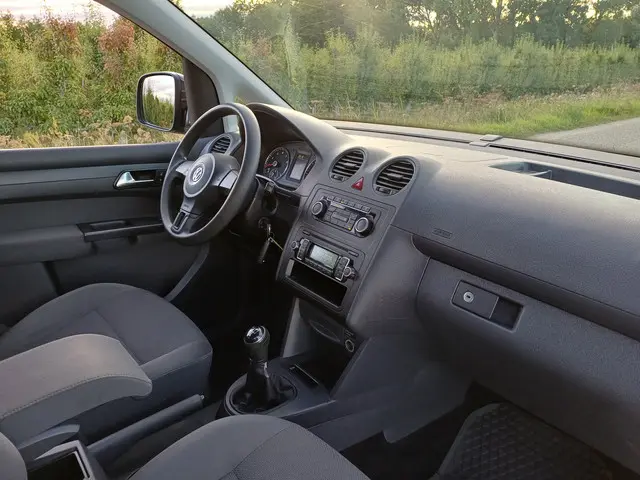 Volkswagen Caddy Maxi 1.2 TSI Trendline/ 2013 Benzine 38