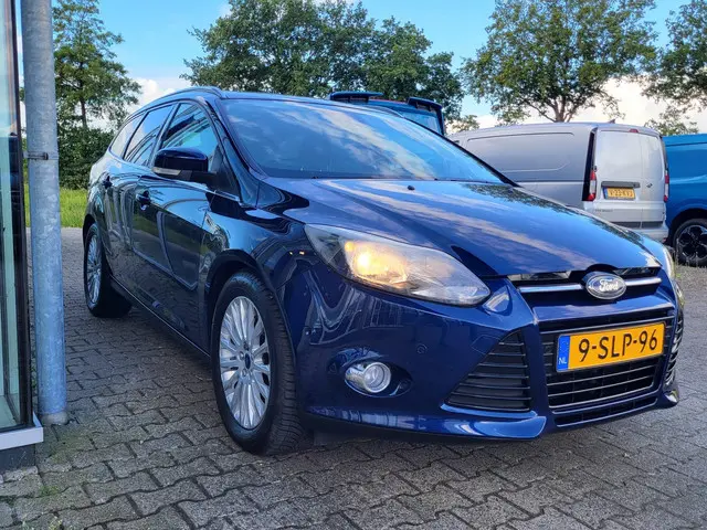 Ford Focus Wagon 2.0 TDCI Titanium 2013 Diesel 4