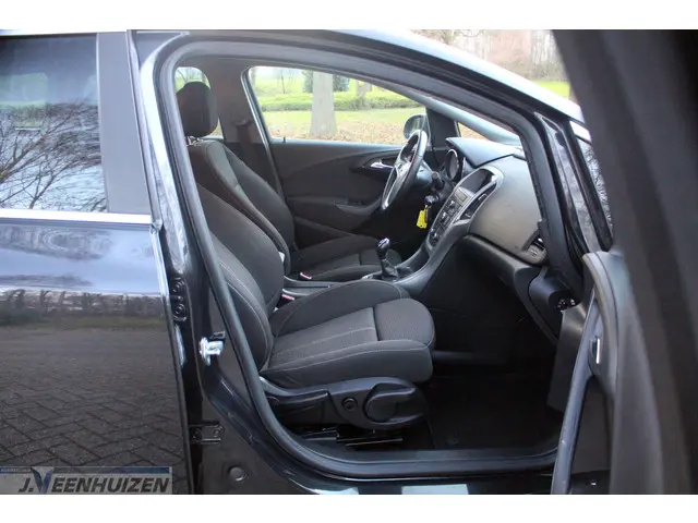 Opel Astra Sports Tourer 1.4 Turbo Blitz 2015 Benzine 9