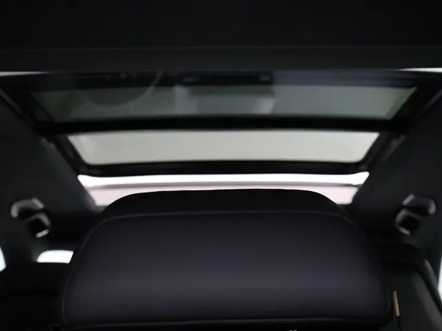 Lynk & Co 08 1.5 More 2025 Hybride Benzine 9