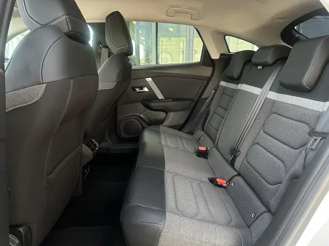 Citroën C4 1.2 Puretech Business Plus 2021 Benzine 11