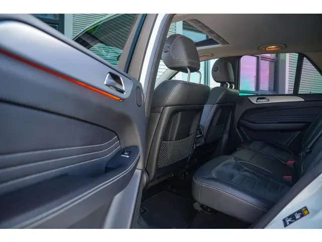 Mercedes-Benz M-Klasse 350 2013 Benzine 10
