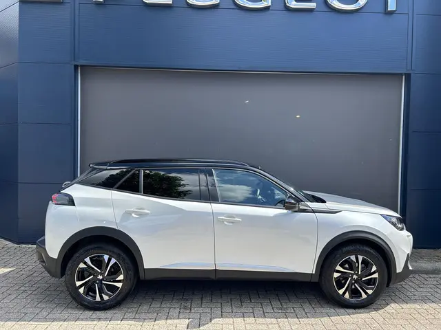 Peugeot 2008 1.2 Turbo 130 PK Allure 2023 Benzine 8