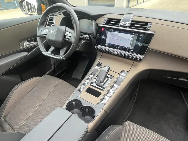 DS DS 7 Crossback 1.2 PureTech So Chic 2021 Benzine 81