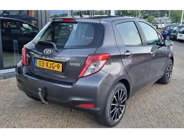 Toyota Yaris 1.0 VVT-i Aspiration 2012 Benzine 5
