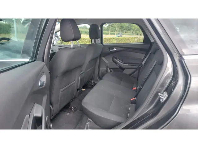 Ford Focus Wagon 1.0 Lease Edition 2017 Benzine 12