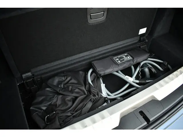 BMW 3 Serie Touring 330e M-Sport 2025 Hybride Benzine 49