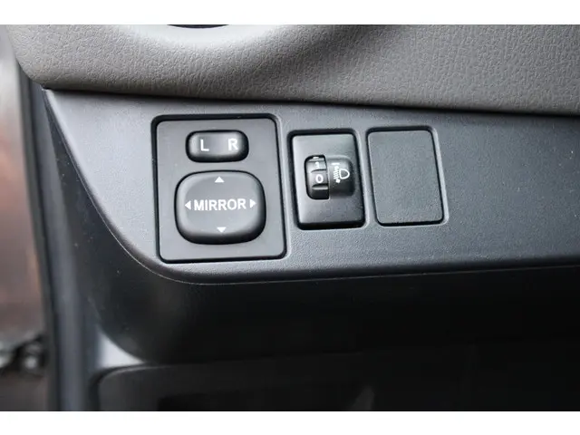 Toyota Yaris 1.5 Hybrid Dynamic 2018 Hybride Benzine 15