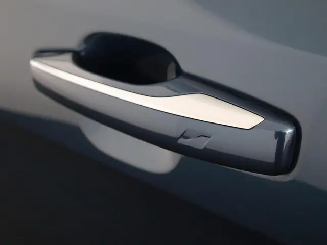 Lynk & Co 01 1.5 2023 Hybride Benzine 17