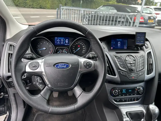Ford Focus 1.0 EcoBoost Titanium ST-Line 2013 Benzine 11
