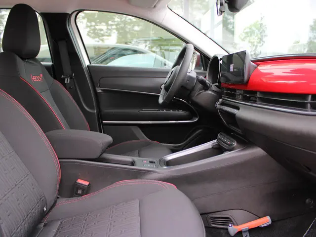 Fiat 600 600e RED 54 kWh 2024 Elektrisch 8