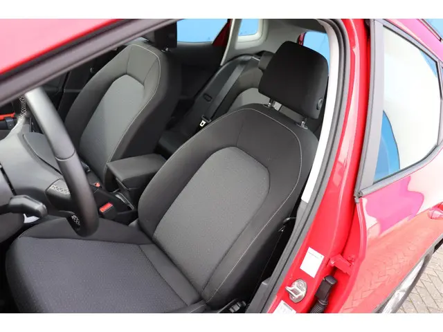 SEAT Arona 1.0 TSI Style 2022 Benzine 5
