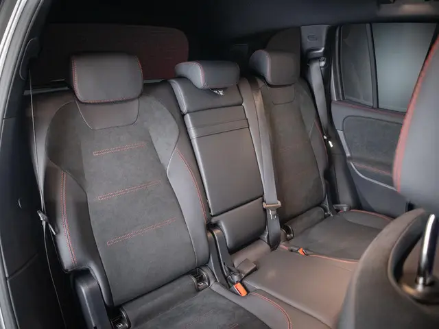 Mercedes-Benz EQB 250+ AMG Line 2024 Elektrisch 49