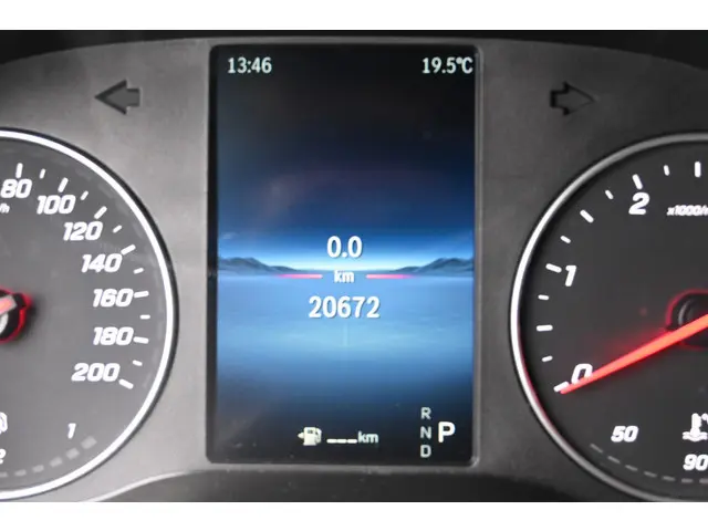 Mercedes-Benz Sprinter 317 CDI L2H2 Pro HD 2024 Diesel 21