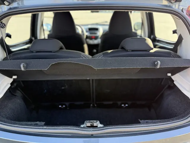 Peugeot 107 1.0 Active 2013 Benzine 14