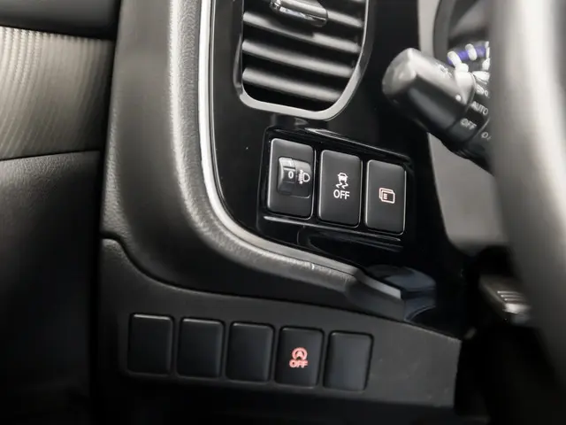 Mitsubishi Outlander Sport 2.0 2017 Benzine 23