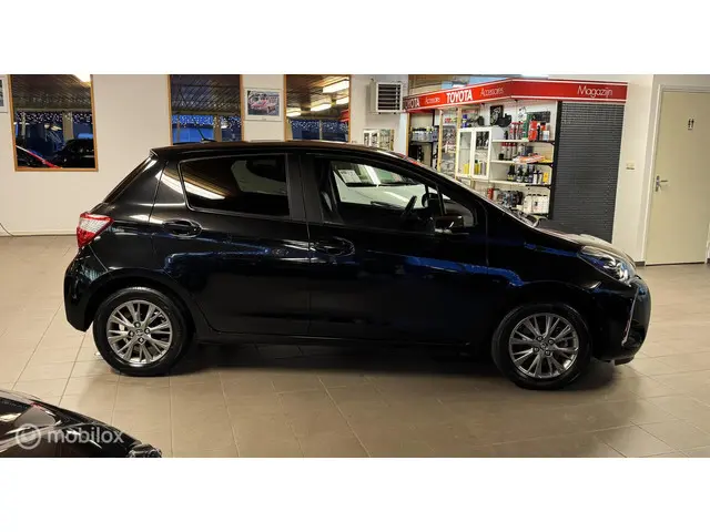 Toyota Yaris 1.5 VVT-i Dynamic AUTOMAAT! 2019 Benzine 6