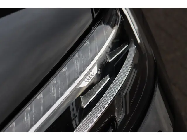 Audi A8 60 TFSI e Quattro S-Line | 2023 Hybride Benzine 33