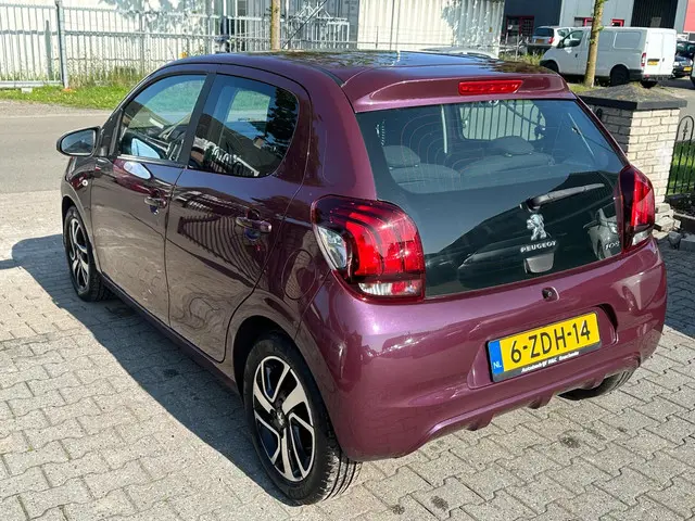 Peugeot 108 1.0 e-VTi Allure 2014 Benzine 6