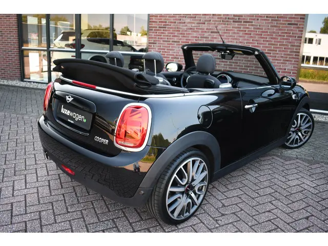 MINI Cooper Cabrio Mini 1.5 136pk 2020 Benzine 68