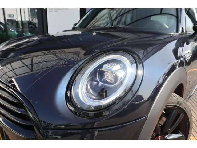 MINI 5-Deurs Cooper 2021 Benzine 20