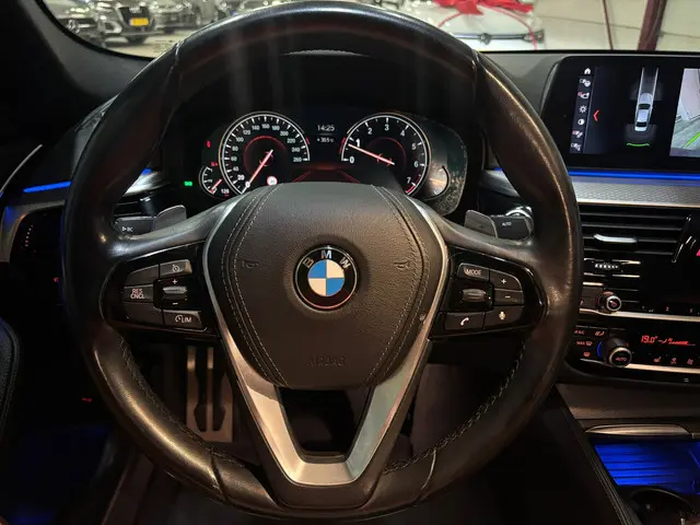 BMW 5 Serie 520i High Executive M-pakket 2018 Benzine 13