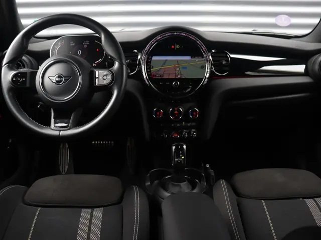 MINI 5-Deurs Cooper 2022 Benzine 11