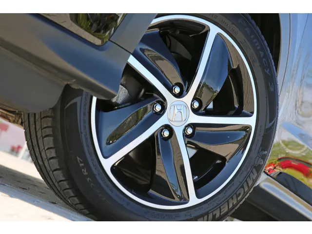 Honda HR-V 1.5i VTEC EXECUTIVE 2019 Benzine 53