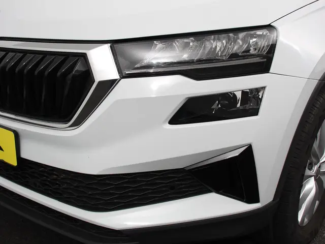 Škoda Karoq 1.5 TSI 150pk DSG Ambition 2024 Benzine 28