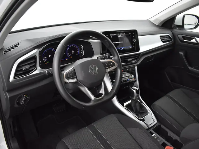 Volkswagen T-Roc 1.5 Tsi 150pk DSG Life 2023 Benzine 11