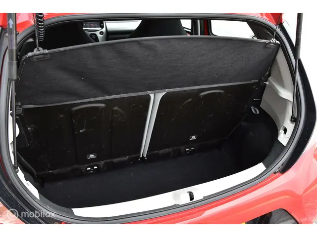 Toyota Aygo 1.0 VVT-i x-play | Camera | Airco| 2017 Benzine 13
