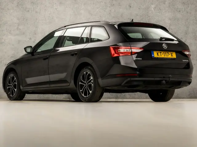 Škoda Superb Combi 1.6 TDI Sportline 2016 Diesel 3