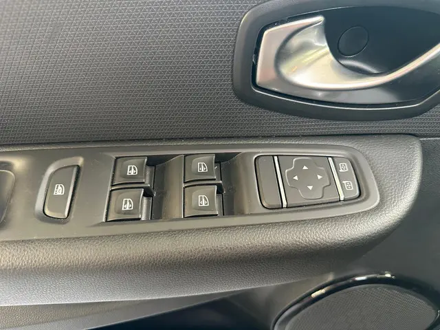 Renault Clio 0.9 TCe Limited 2019 CarPlay 2019 Benzine 17