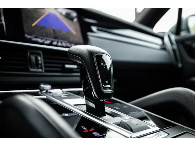 Porsche Cayenne Coupé 3.0 E-Hybrid 2020 Hybride Benzine 36