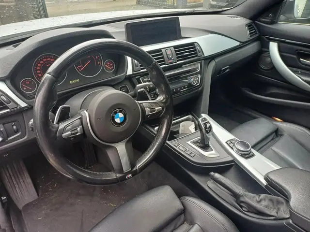 BMW 4 Serie 435i Coupé 2015 Benzine 4