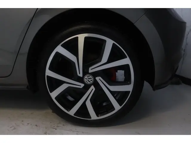 Volkswagen Polo 2.0 TSI GTI Pano ACC 2019 Benzine 7
