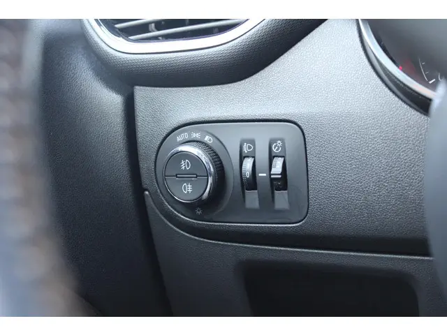 Opel Crossland X 1.2 Turbo Innovation 2017 Benzine 15