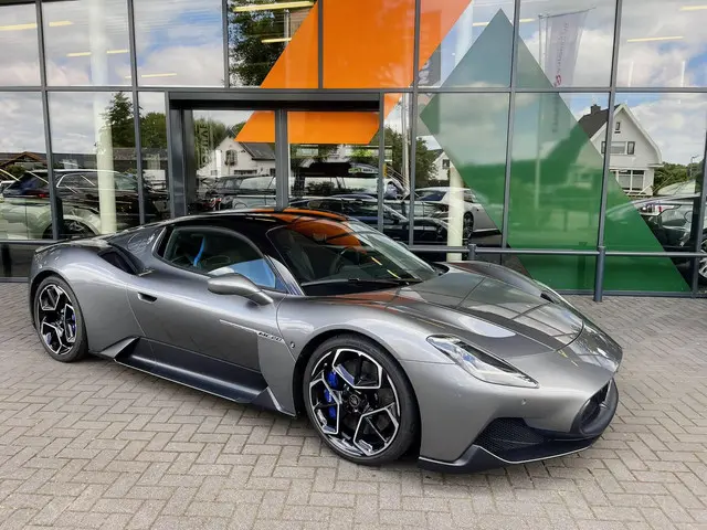 Maserati MC20 3.0 V6 2023 Benzine 8