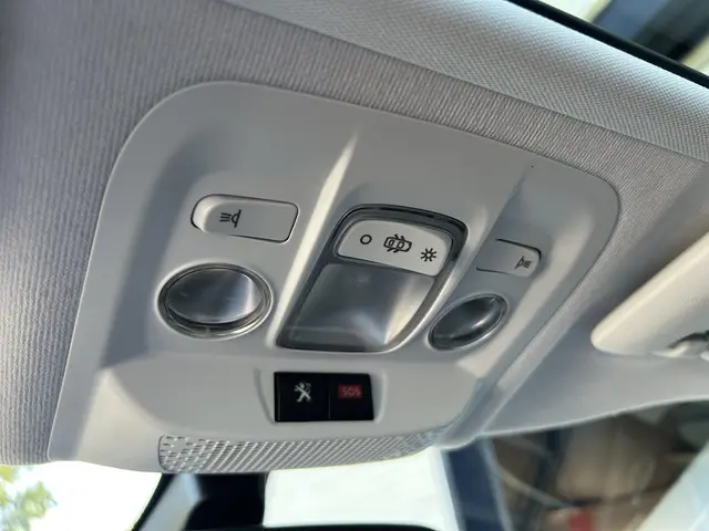 Peugeot 208 1.2 Turbo 110PK GT-line 2018 Benzine 16