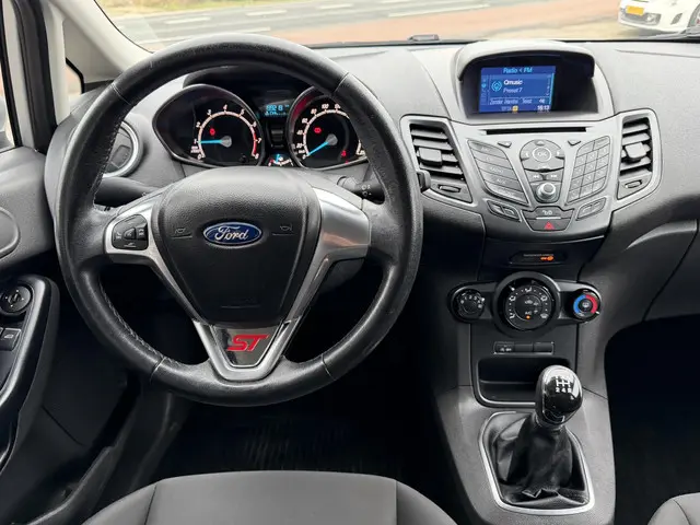 Ford Fiesta 1.0 Style 2015 Benzine 28