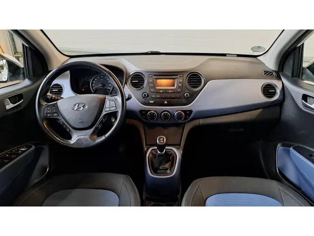 Hyundai i10 1.0i i-Motion Premium 2015 Benzine 10