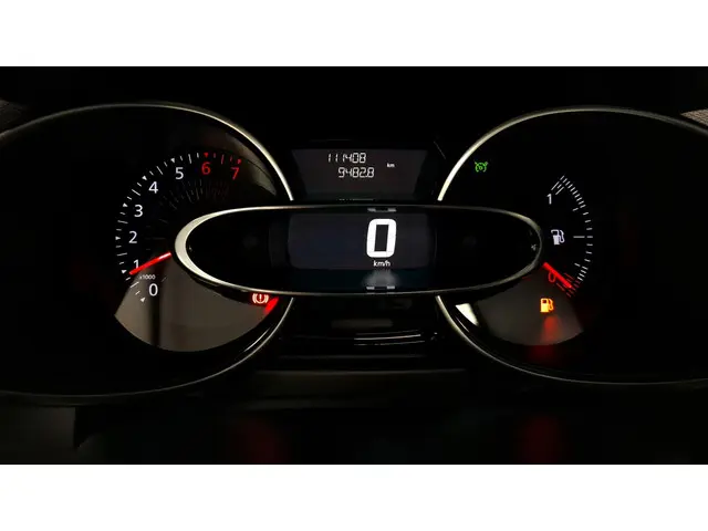 Renault Clio Estate 1.2 TCe Limited 2018 Benzine 9