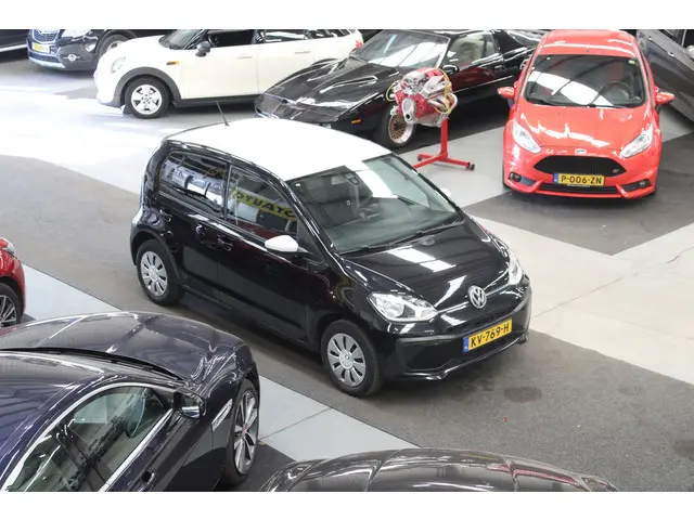 Volkswagen up! 1.0 BMT move up! 2017 Benzine 27