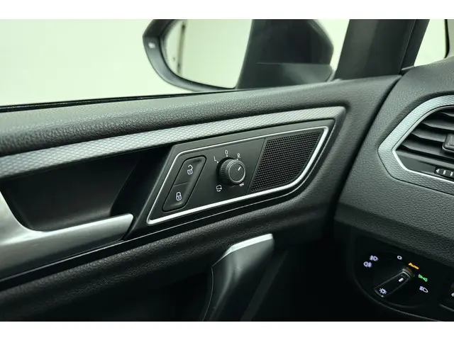 Volkswagen Golf Sportsvan 1.2 TSI Easyline 2016 Benzine 18