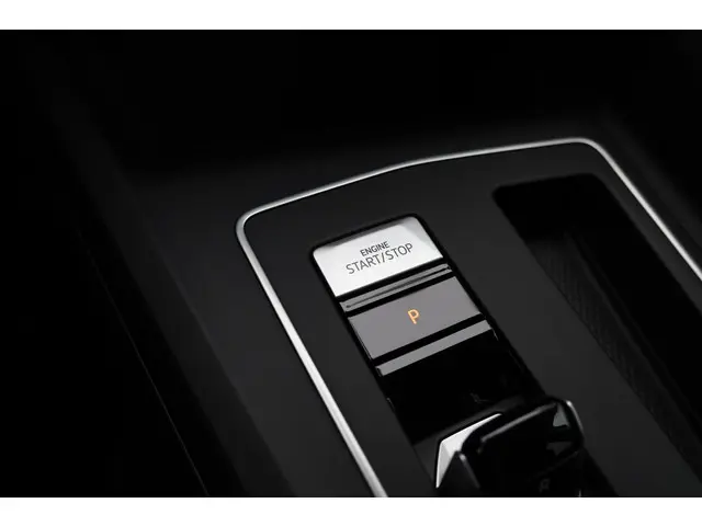 Volkswagen Golf 1.5 eTSI Life Edition 2024 Benzine 31