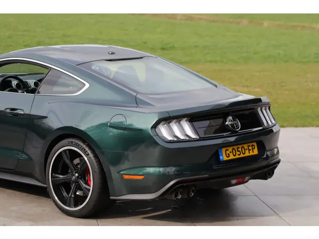 Ford Mustang Fastback Bullitt 2019 Benzine 51