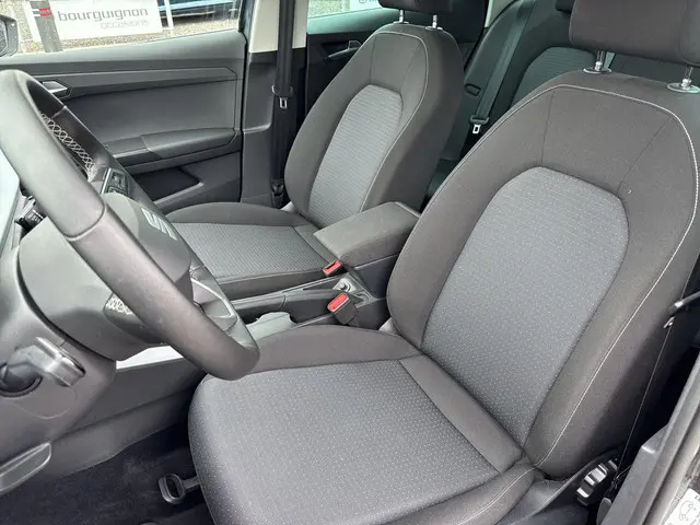 SEAT Arona 1.0 TSI Style 2024 Benzine 9